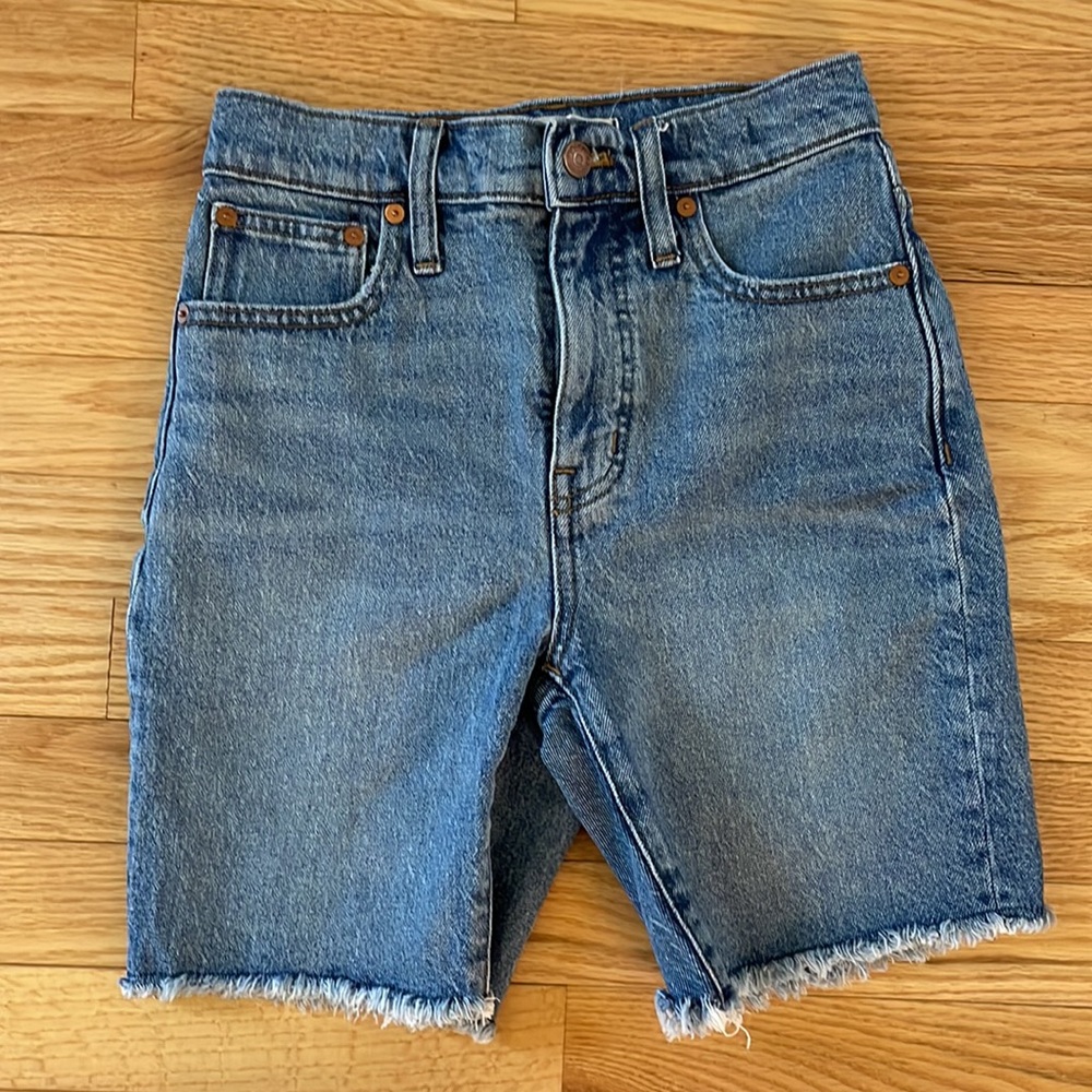 Madewell High-Rise Denim Mid-Length Shorts | Size 23 - Picture 2 of 5